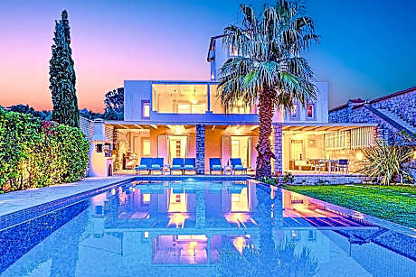 Cretan Mansion with Heated Swimming Pool