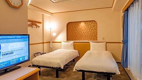 Standard Twin Room - Non-Smoking