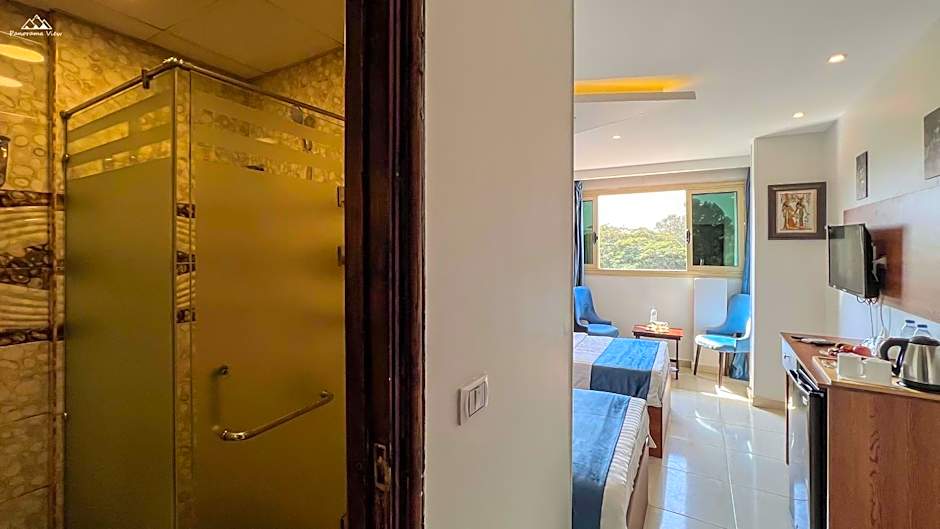 PANORAMA view pyramids