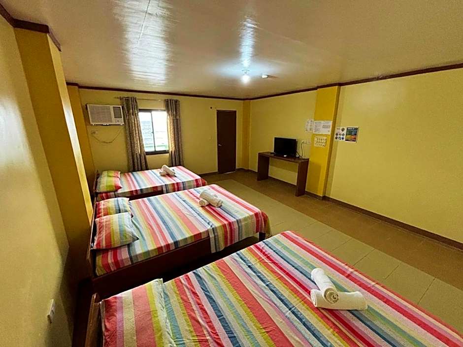 White Beach Hotel Puerto Galera powered by Cocotel