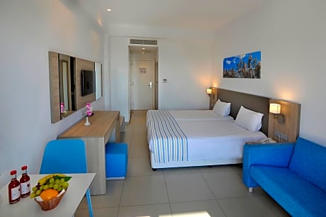 Superior Family Room