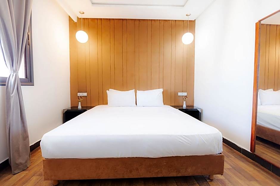 WINDSOR HOTEL CITY CENTER