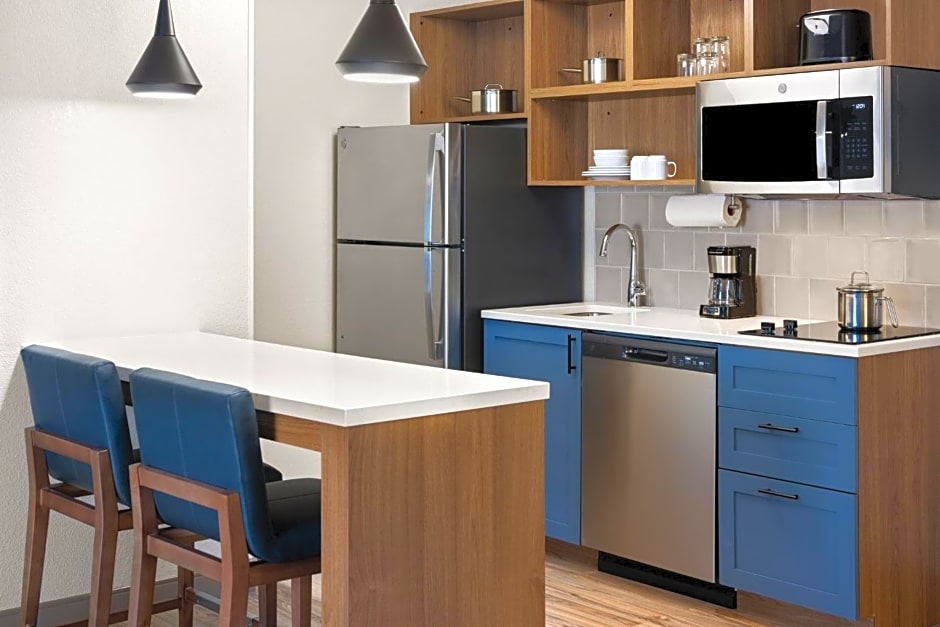 Candlewood Suites Richmond - South by IHG