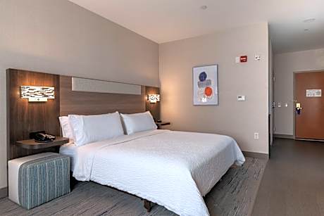 King Room - Mobility Access/Hearing Accessible