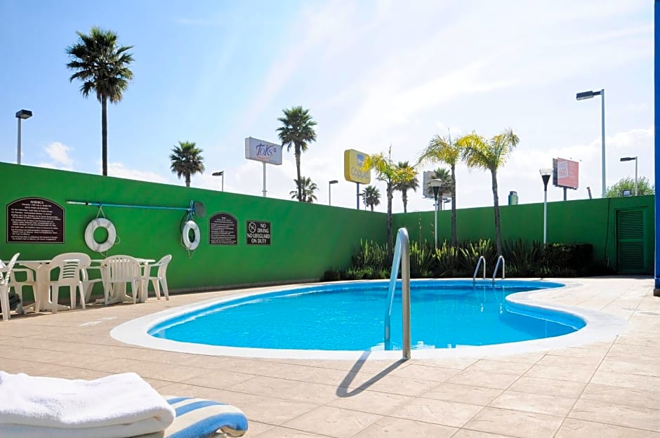 Holiday Inn Express & Suites Toluca Zona Aeropuerto