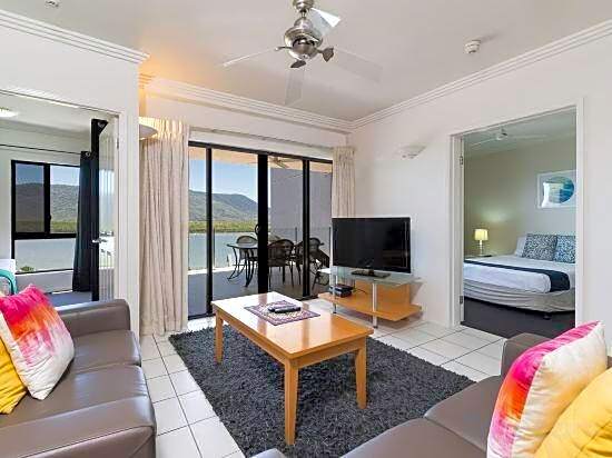 Jack & Newell Holiday Apartments