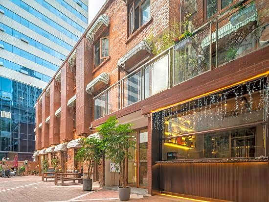 Guangzhou Baqi red house（Beijing Road subway station Pedestrian Street）