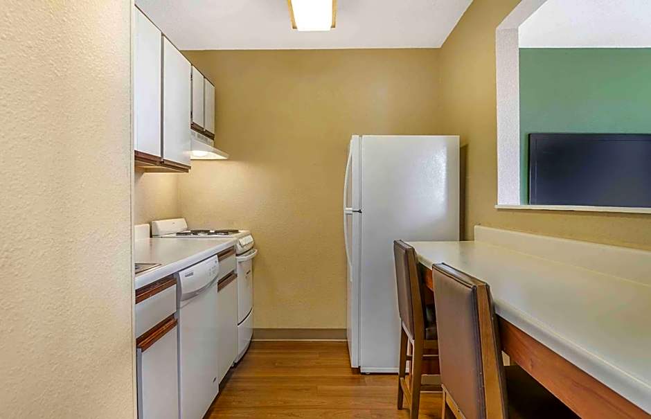 Extended Stay America Select Suites - Detroit - Ann Arbor - University South