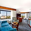DoubleTree by Hilton Hotel Carson