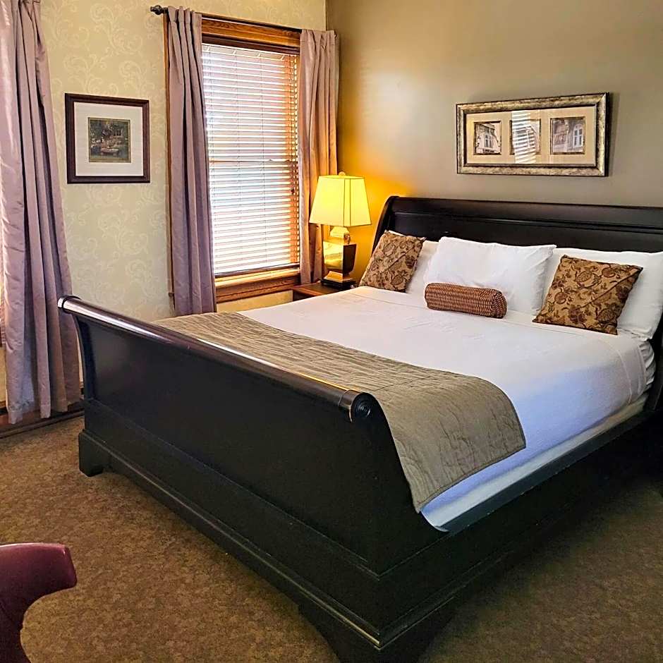 Altland House Inn & Suites