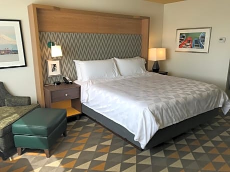 Standard King Room