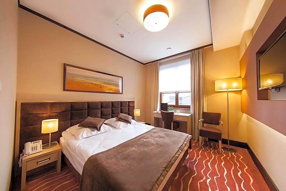 Hotel Skarbek