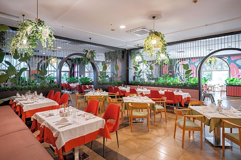 Megasaray WestBeach Antalya