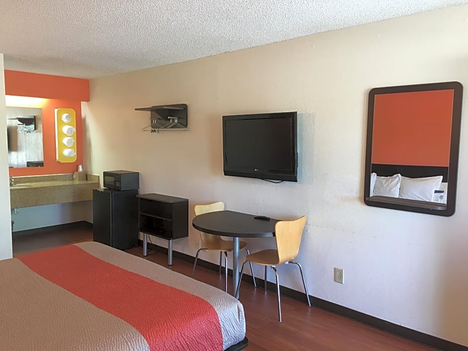 Motel 6-Richmond, VA - Midlothian Turnpike