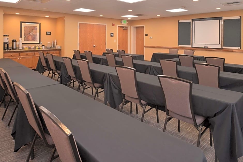 Hampton Inn By Hilton And Suites Bakersfield North-Airport