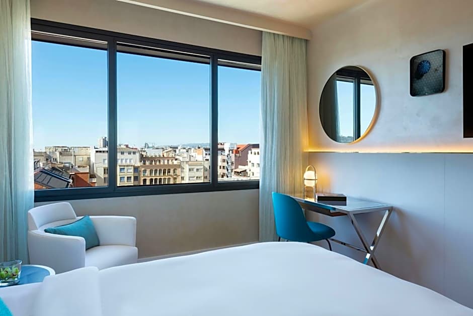 Renaissance by Marriott Barcelona Hotel