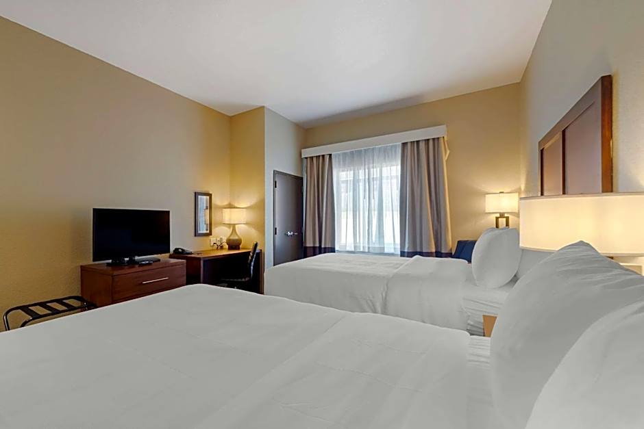 Comfort Inn & Suites Harrah