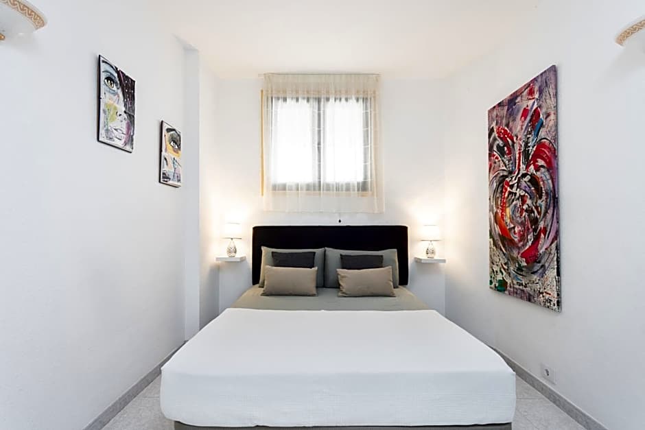 Seafront apartment just 200m from Las Vistas Beach