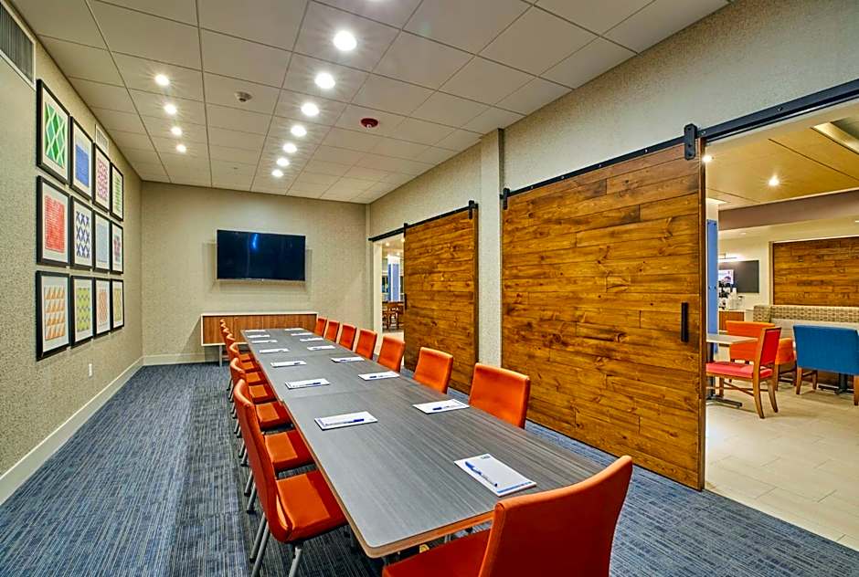 Holiday Inn Express and Suites - Hermiston Downtown By IHG