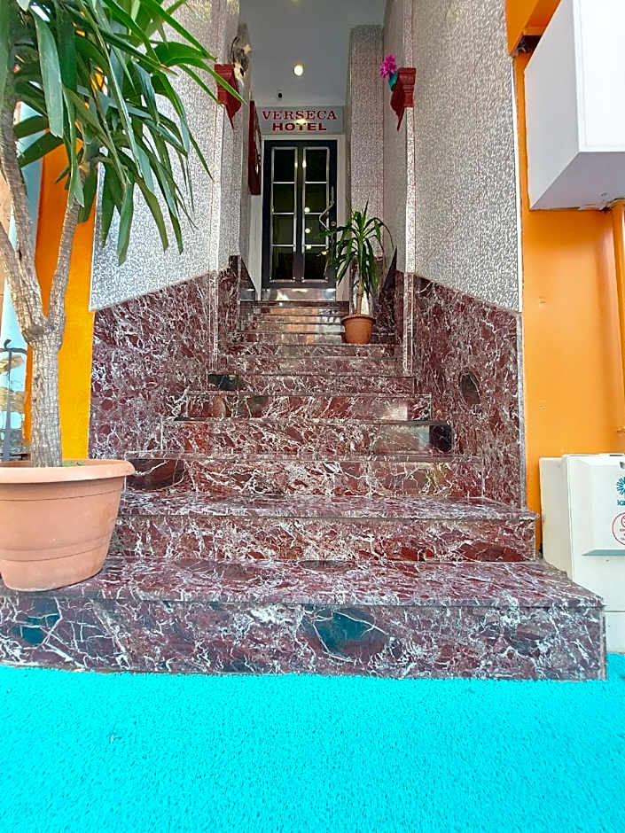 VERSECA HOTEL