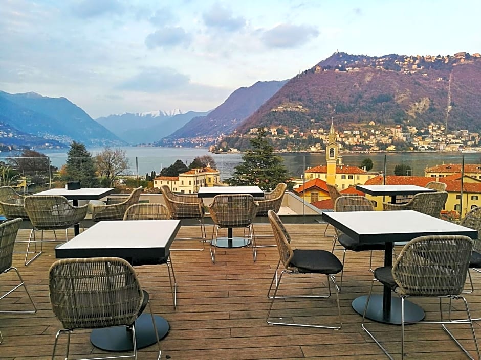 Hilton Lake Como