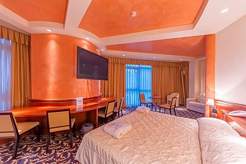 Dado Hotel International