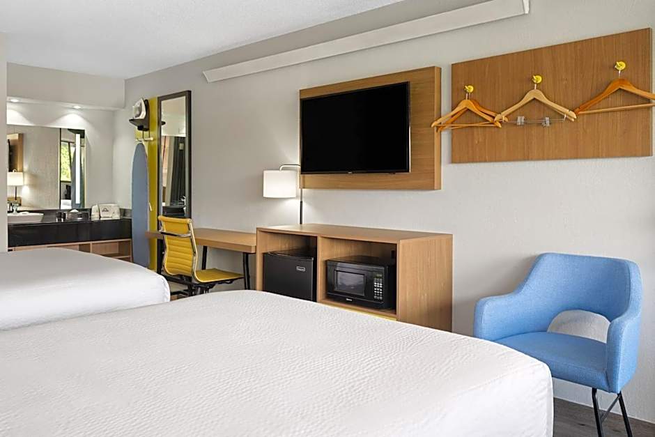 Days Inn by Wyndham Columbus Worthington