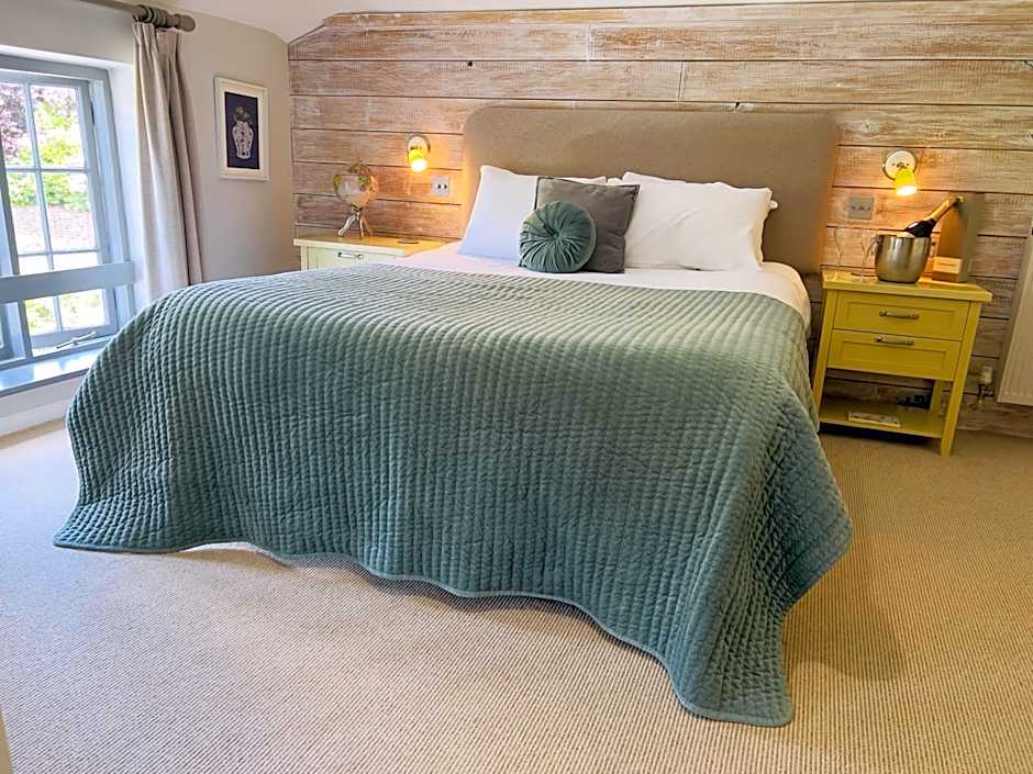 New Flying Horse Inn