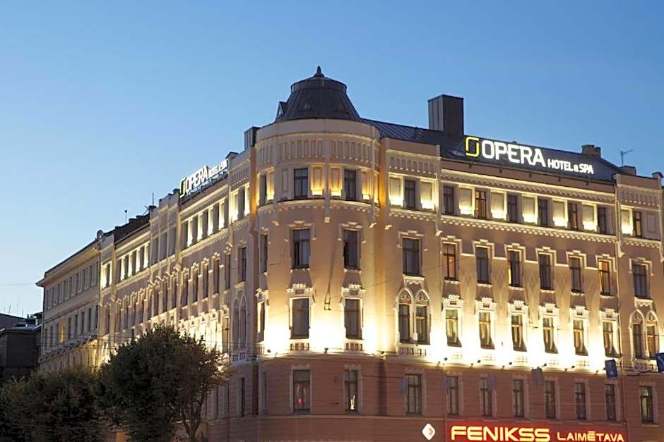 Opera Hotel