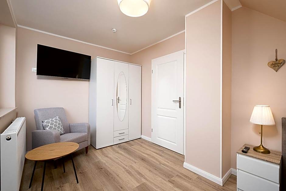 Gästehaus "Kleines Stadtidyll" -Zimmer und Apartments