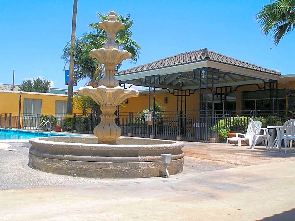 Americas Best Value Inn - Laredo
