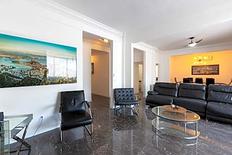 The Best Copa Executive Design Penthouse 4 bedroom 3 bathroom 6 air conditioners 2500 sq ft 85 inch cimema tv