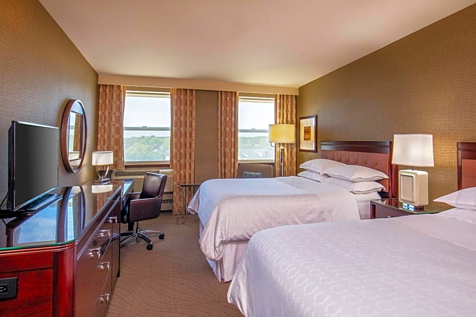 Sheraton Portsmouth Harborside Hotel