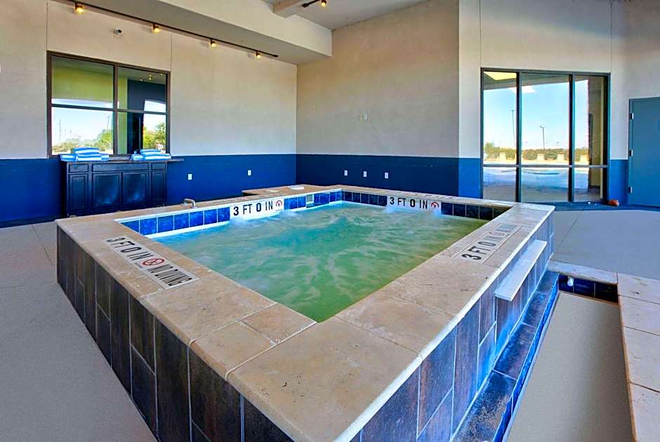 La Quinta Inn & Suites by Wyndham Lubbock Southwest
