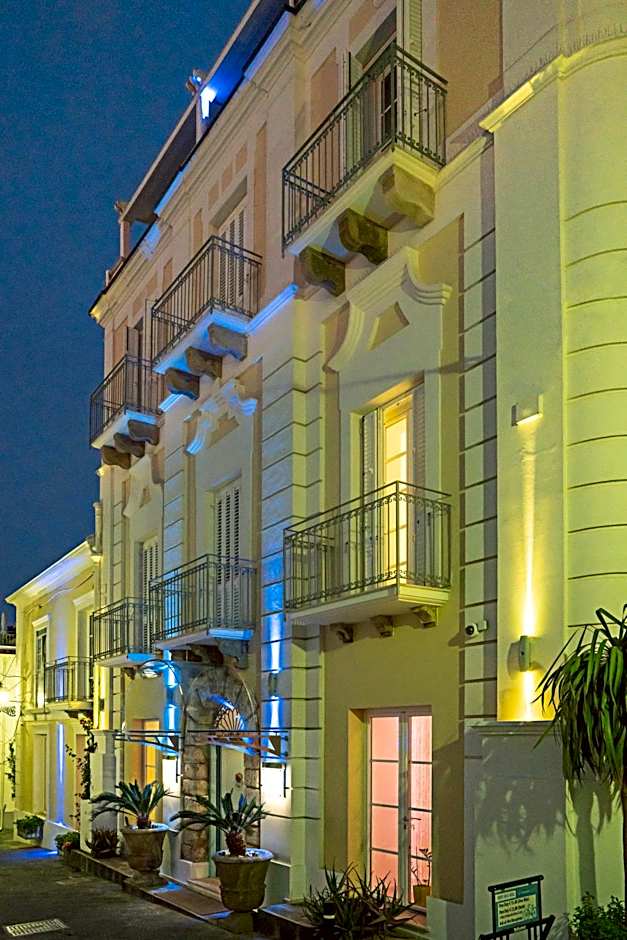 Piccolo Grand Hotel