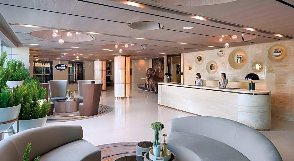 Solitaire Bangkok Sukhumvit 11