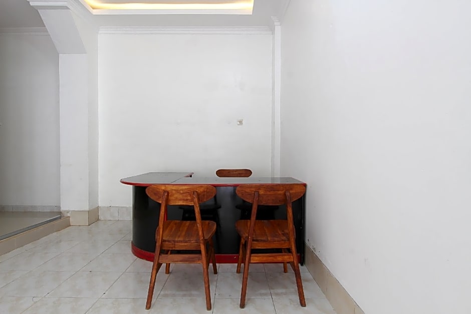 SPOT ON 92434 Puri Kasih Guest House