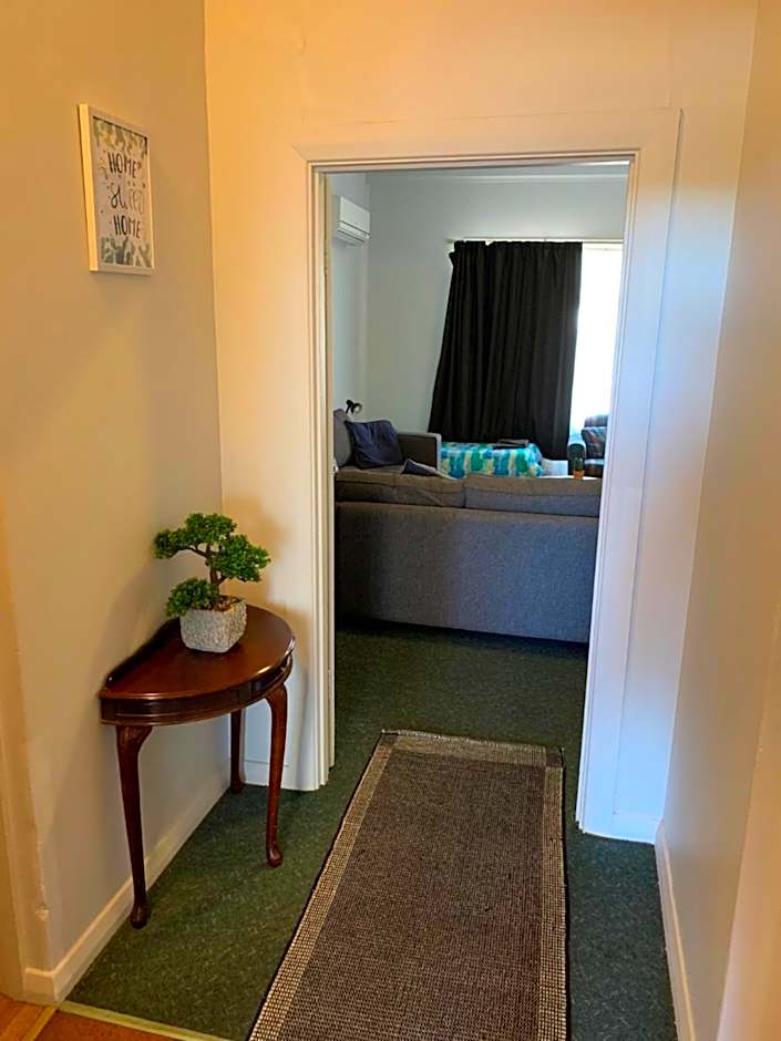 Hello Adelaide Motel and Apartments