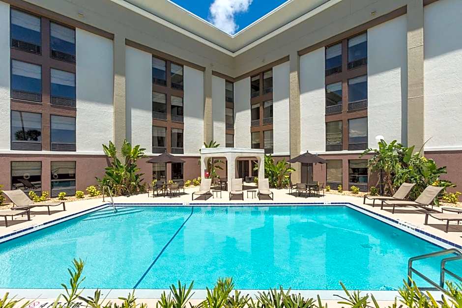 Hampton Inn By Hilton Daytona Speedway/Airport