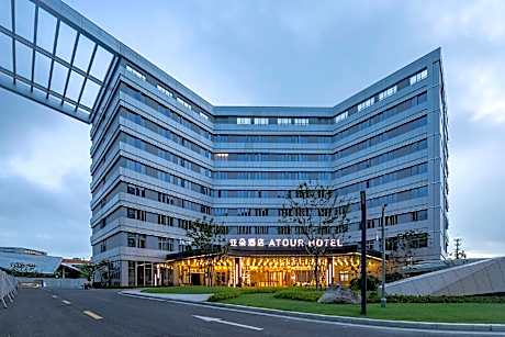 Atour Ningbo Zhenhai New City