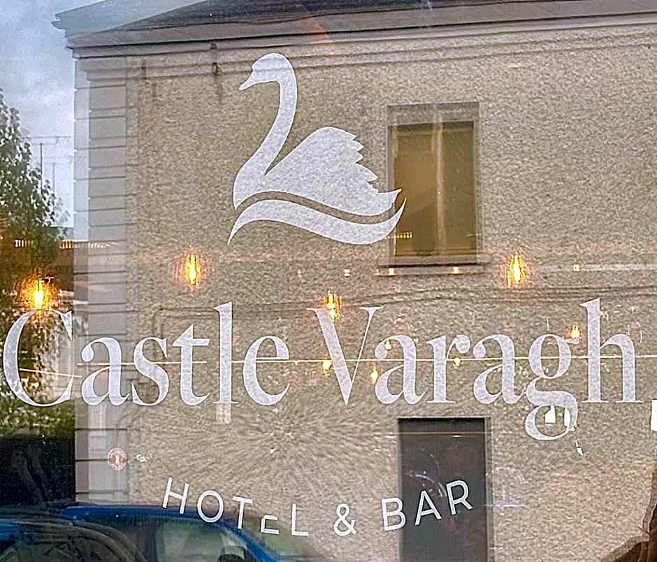 Castle Varagh Hotel & Bar