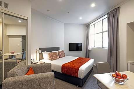King Studio Apartment