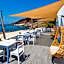 Akrotiri Hotel