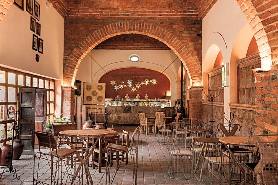 Hacienda Sepulveda Hotel & Spa