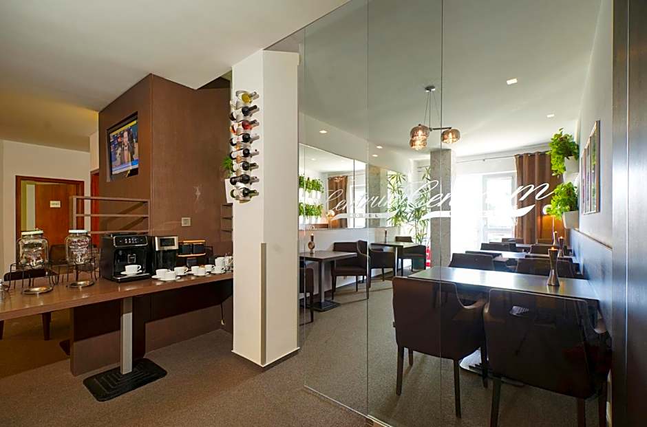 HOTEL CENTRUM with free parking