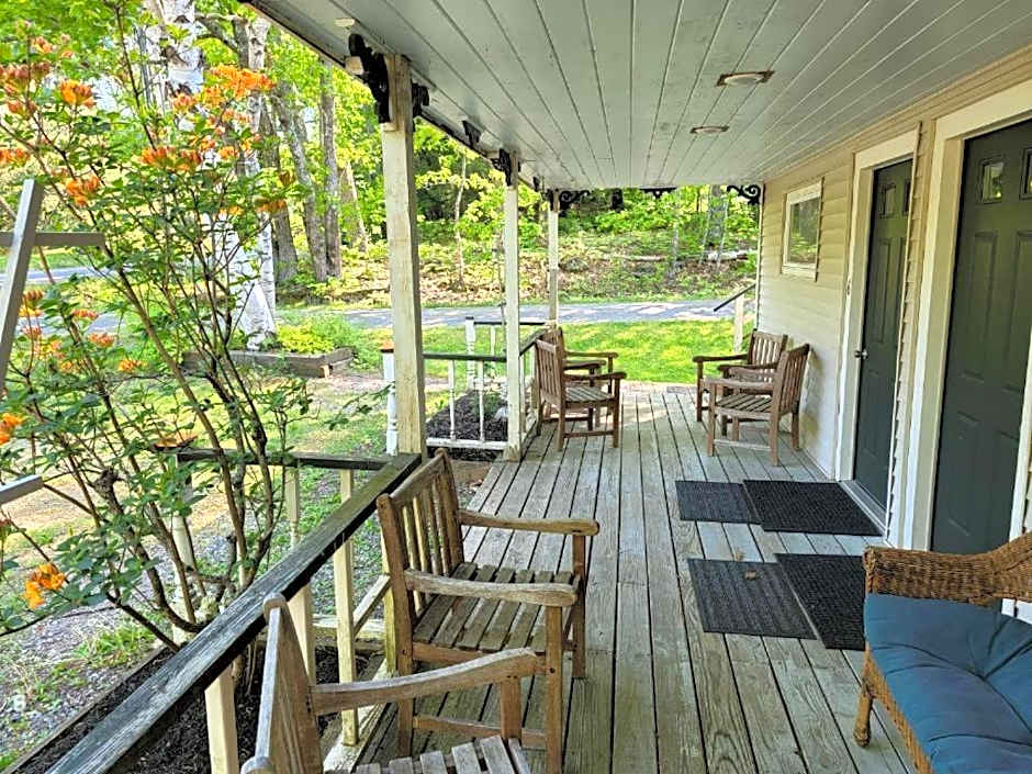 Hawks House Inn