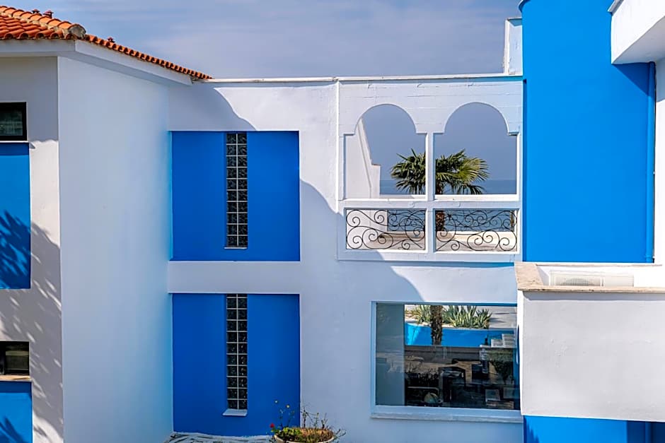 Kamari Beach Hotel