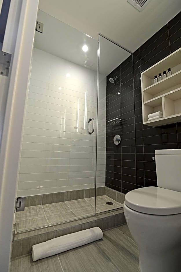 Edge Hotel Washington Heights