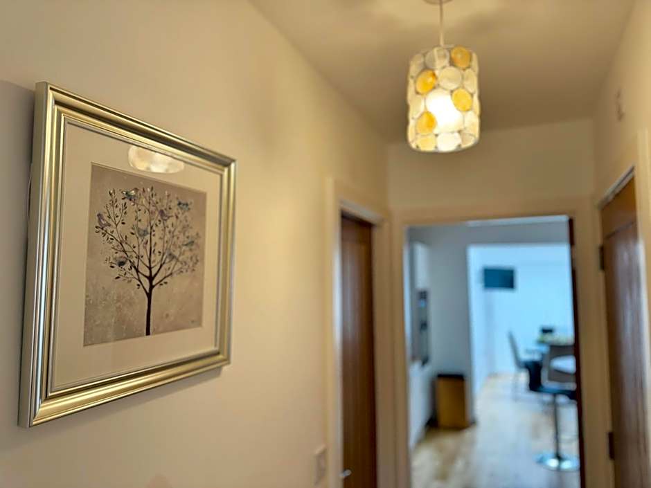 The Courtyard, 4 - Bed, Sleeps 6, Pets Welcome
