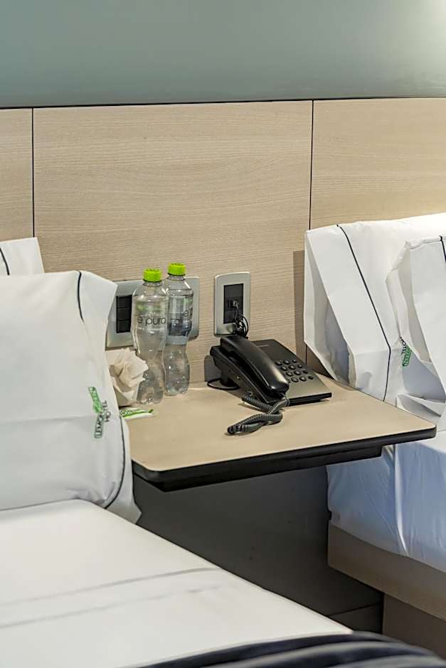 HOTEL LEMON GREEN -Zona Expo Frente al Centro de Convenciones